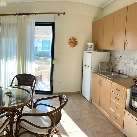 Kisfish Apartman Políhrono