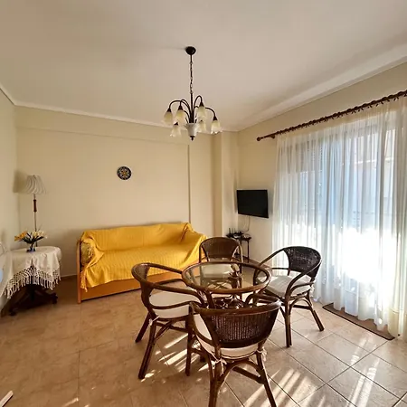 Kisfish Apartman Políhrono